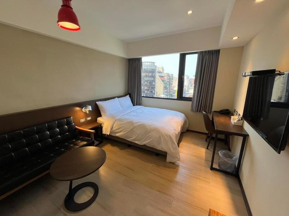 Dahua Hotel Цзилун Экстерьер фото