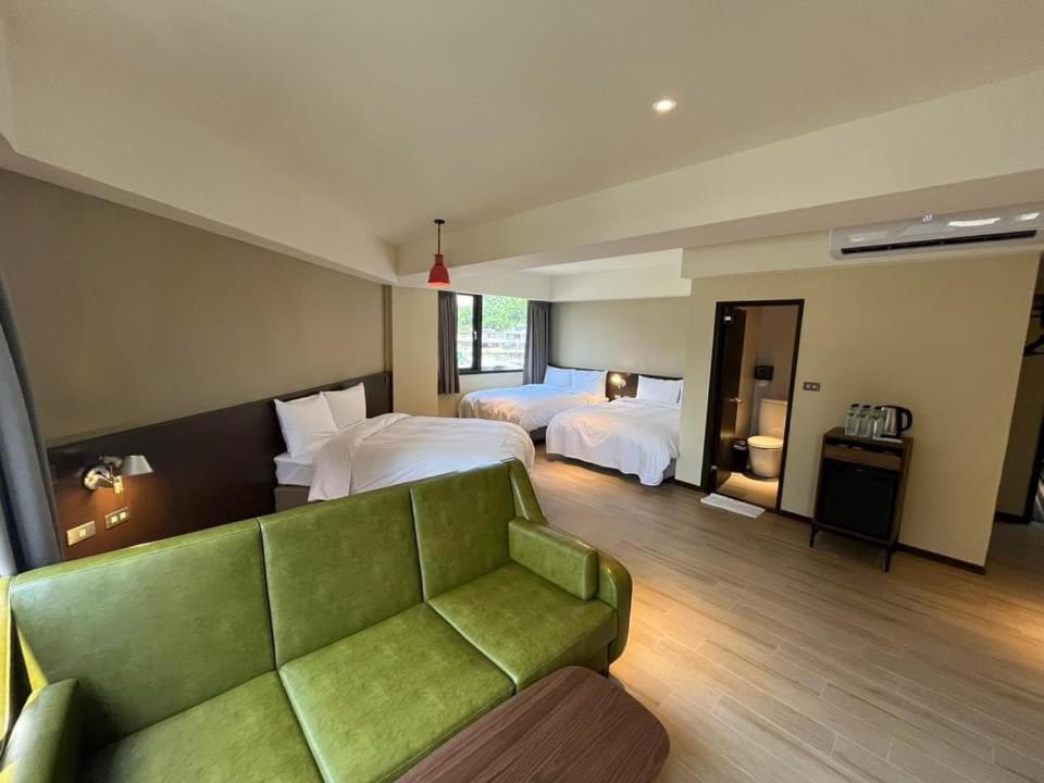 Dahua Hotel Цзилун Экстерьер фото