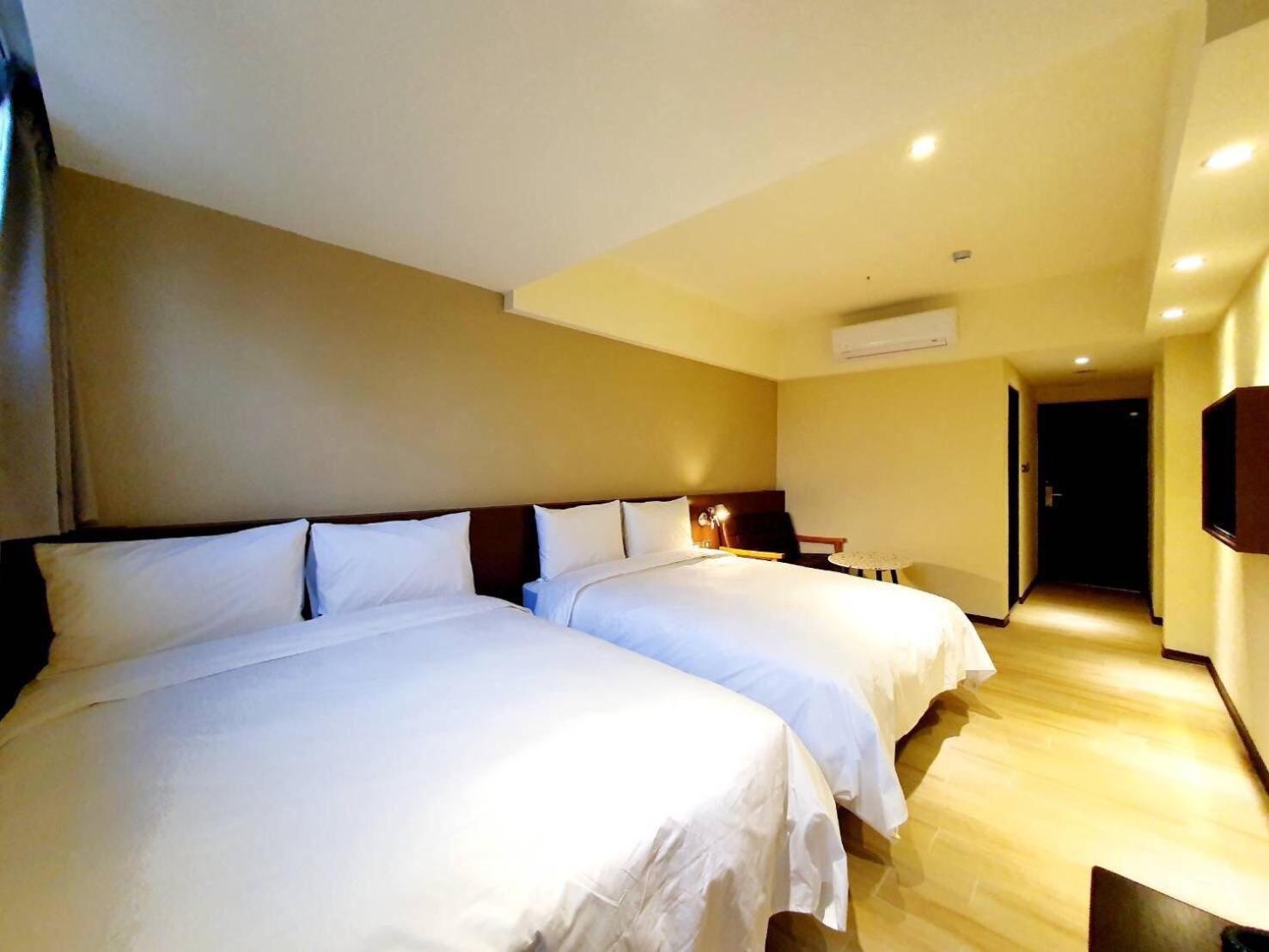 Dahua Hotel Цзилун Экстерьер фото