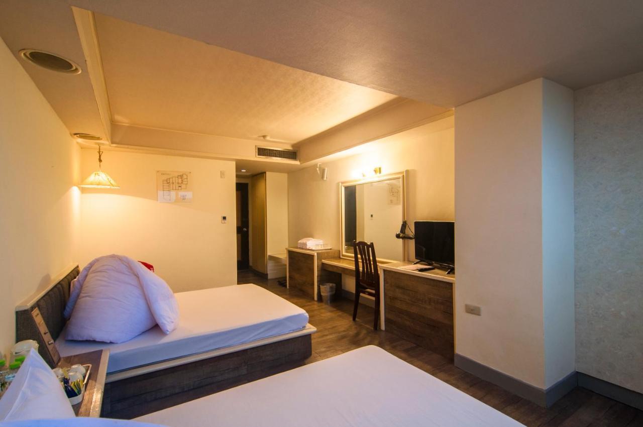 Dahua Hotel Цзилун Экстерьер фото