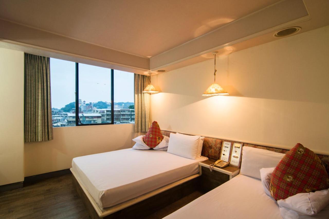 Dahua Hotel Цзилун Экстерьер фото